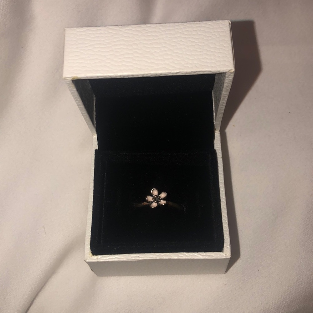 Pandora Flower Ring